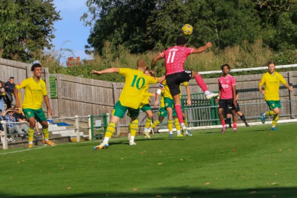 Hitchin Town vs St Albans City, 13 September 2025: match photo 1 of 13