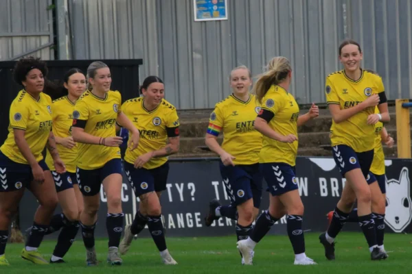 St Albans City vs Wroxham, 9 November 2025: match photo 2 of 13